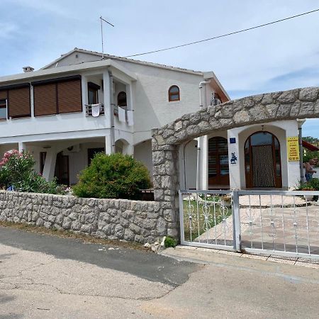 Vila Tesmija Baška Exterior foto