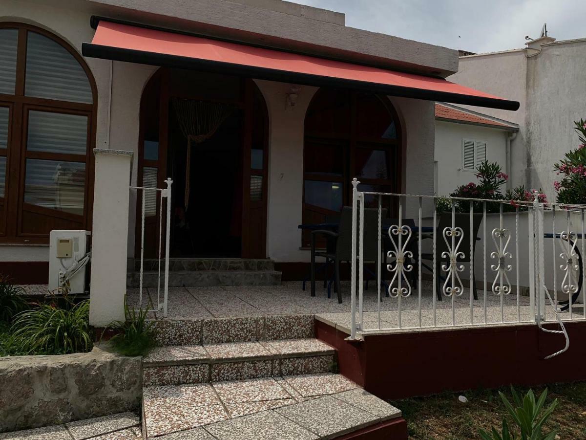 Vila Tesmija Baška Exterior foto