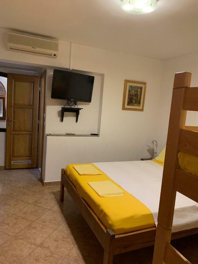 Vila Tesmija Baška Exterior foto